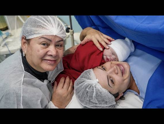 Parto Cesárea de Nascimento Manoela