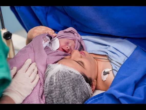 Parto Cesárea de Nascimento Antonella