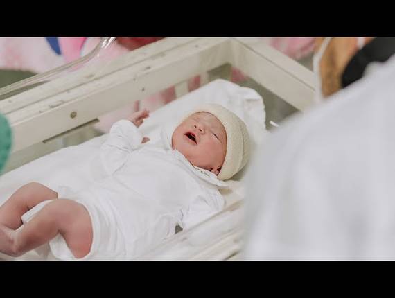 Parto Cesárea de Nascimento Lívia