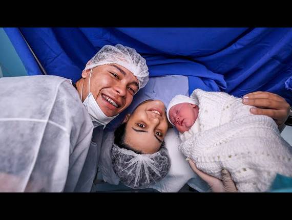 Parto Cesárea de Nascimento Manuella