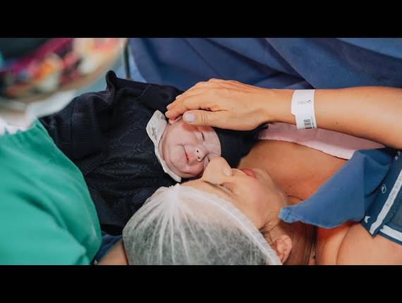 Parto Cesárea de Nascimento Henrique