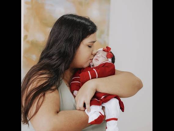 Parto Cesárea de Nascimento Laura