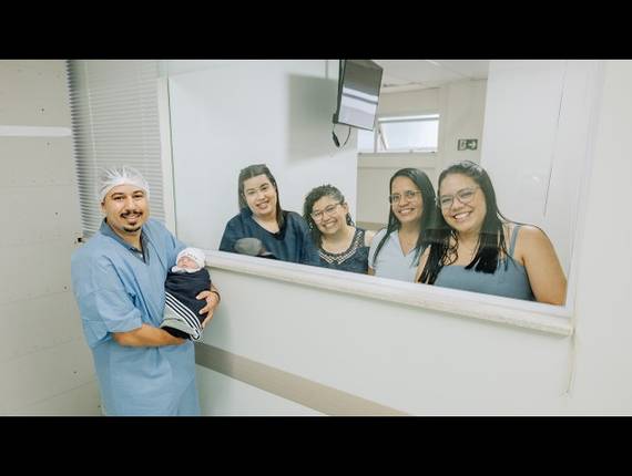 Parto Cesárea de Nascimento Levi
