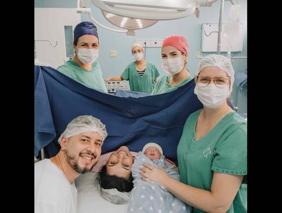 Parto Cesárea de Nascimento Jonas