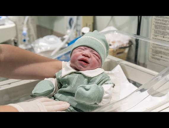 Parto Cesárea de Nascimento Theo 