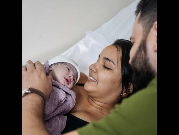 Parto Normal de Nascimento Lara