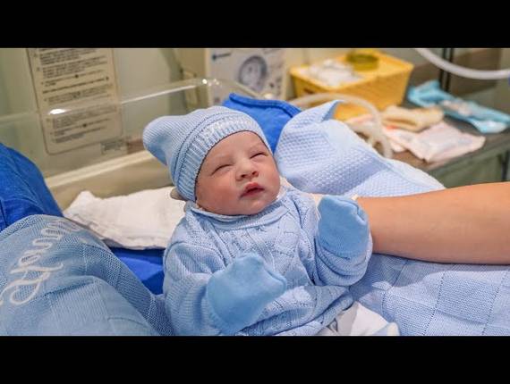 Parto Cesárea de Nascimento Henrique