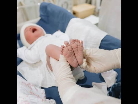 Parto Cesárea de Nascimento Lara