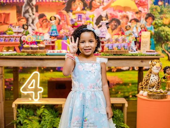 Festas Infantis - Kids Park de 4 anos da Emanuelle - Festa tema Encanto