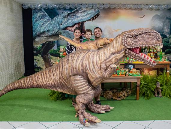 Festas Infantis de 3 anos do João - Festa tema dinossauro