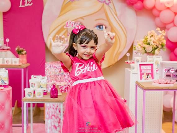 Festas Infantis de 6 anos da Liz - Festa tema Barbie