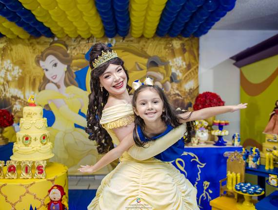 Festas Infantis de 4 anos da Laís - Festa infantil tema Bela