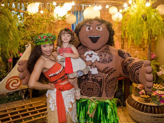Festas Infantis de 3 anos da Carolina - Festa infantil tema Moana