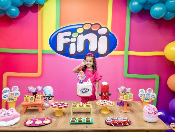 Festas Infantis - Kids Park de 4 anos da Manuela - Festa infantil tema Fini