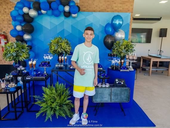 15 anos de 15 anos do Vitor Hugo