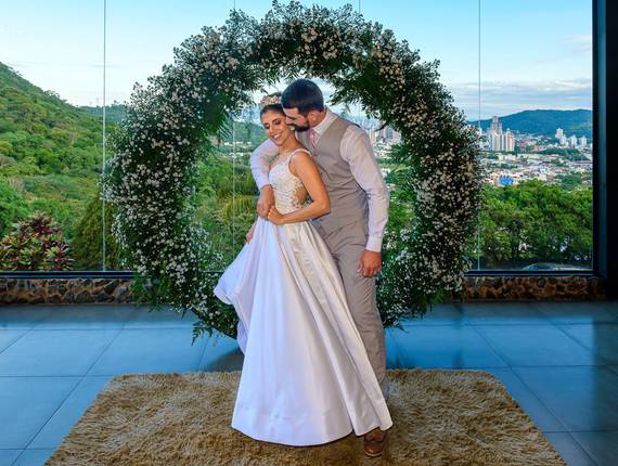 Casamento de Casamento Gabriela & Bruno no Indaiá Eventos, Itapema