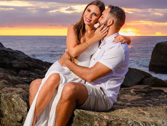 Ensaio Casal - Pré-wedding de Ensaio de Casal na Praia do Estaleirinho – Balneário Camboriú | Ana Paula & Natan