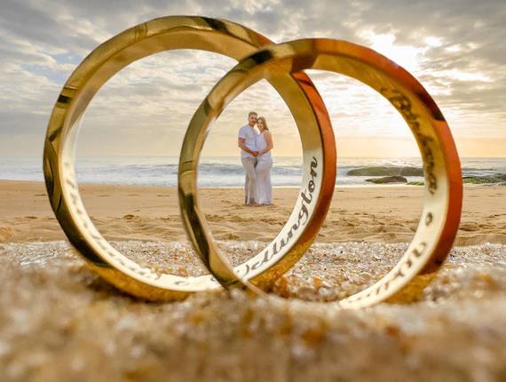 Ensaio Casal - Pré-wedding de Pré-wedding com pedido de casamento na Praia do Estaleirinho