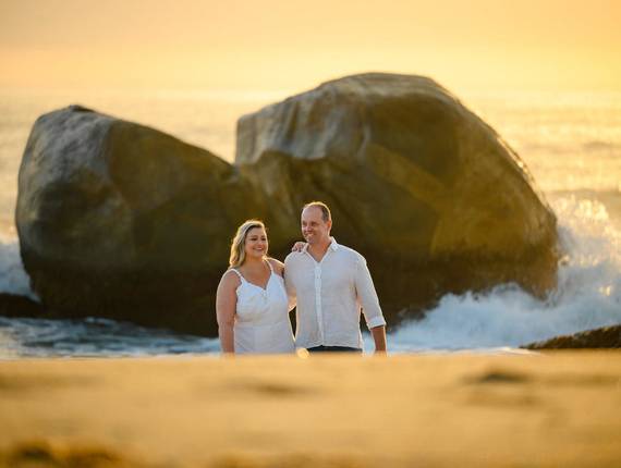 Ensaio Casal - Pré-wedding de Um Ensaio Pré-Wedding ao Nascer do Sol no Litoral de Santa Catarina