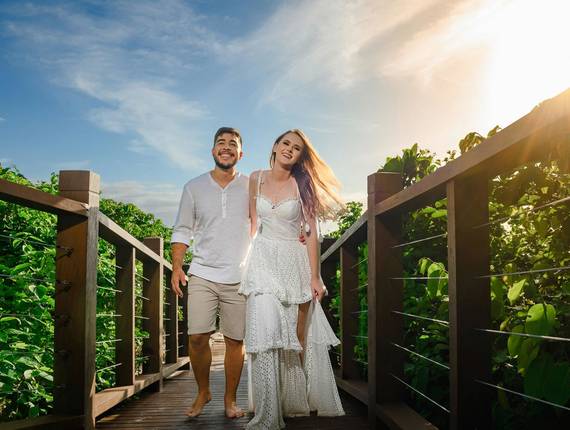 Ensaio Casal - Pré-wedding de Ensaio Pré-Wedding na Praia de Bombas em Bombinhas, SC