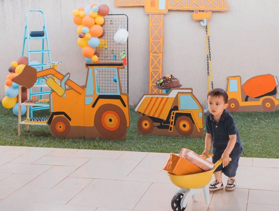 Para crianças de Benjamin - 2 anos em Construção 