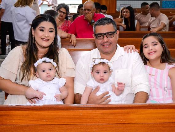 Batismo de Maria Izabela e Maria Beatriz Batismo ♡