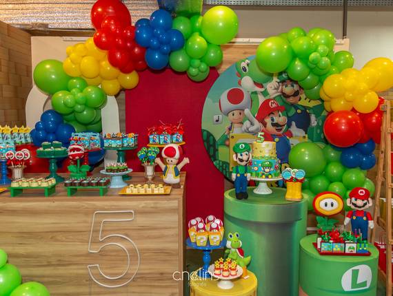 Aniversário de Aniversário de 5 anos no Game Station Plaza — Tema Mario Bros