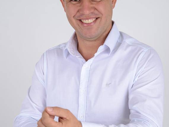 Retrato Profissional de Cleber