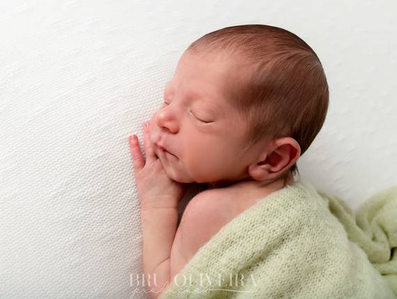 Newborn de Lindo Vicente com apenas 9 dias