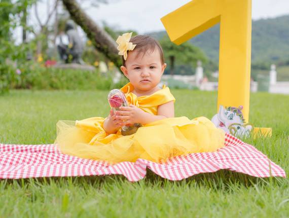 Ensaio Bebê de Maryah - Ensaio 12 meses - Bela e a Fera