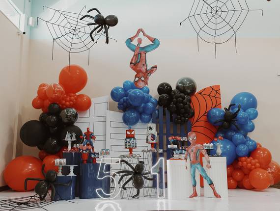 Fotografia de Aniversário Infantil  de Fotografia de Aniversário Infantil em Mogi das Cruzes – 5 anos do Pedro e 1 ano do Lucas no Buffet Vira Sapeka