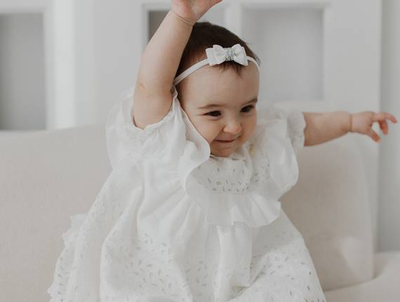 Ensaio de Acompanhamento do bebê de Ensaio de 6 meses da Chiara