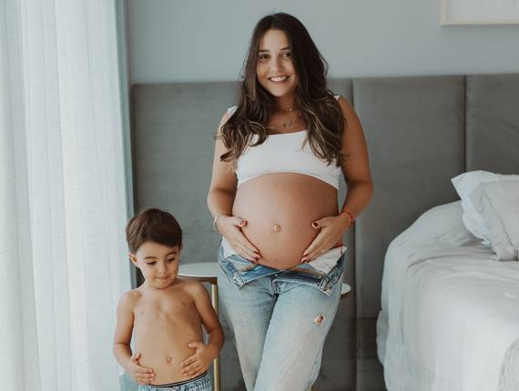 Ensaio Gestante em Casa de Ensaio Gestante em Casa | Rafa à espera do seu bebê