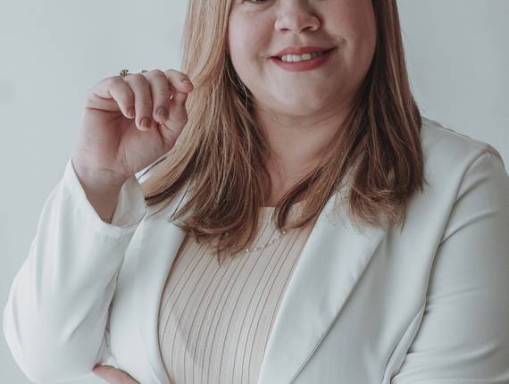 MARCA PESSOAL de SUA NOVA MARCA DA ISAURA - FISIOTERAPEUTA E ESTETICISTA 