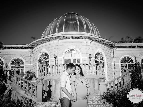 Externo de Francielly esperando a Aurora 