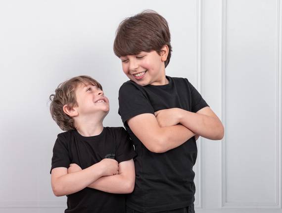 ESTÚDIO de Lorenzo e Miguel - Estúdio Minimalista