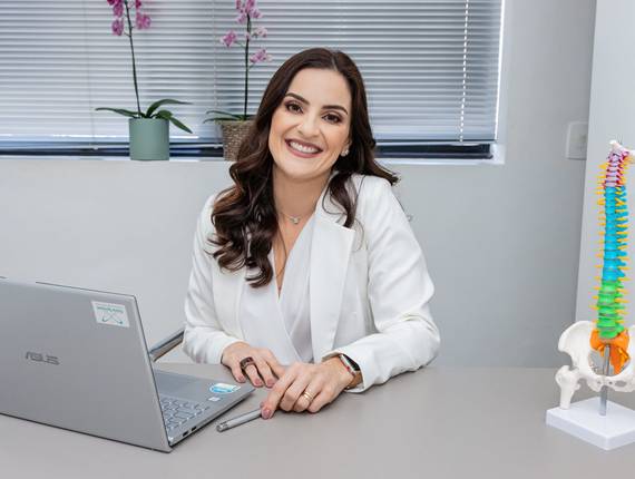 CORPORATIVO de ELAINE SPINASSE