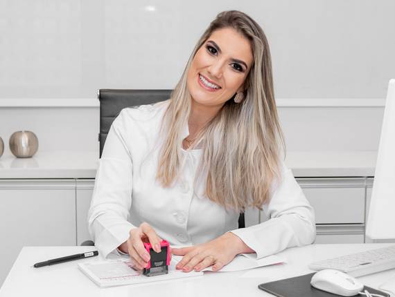 CORPORATIVO de ROBERTA XAVIER