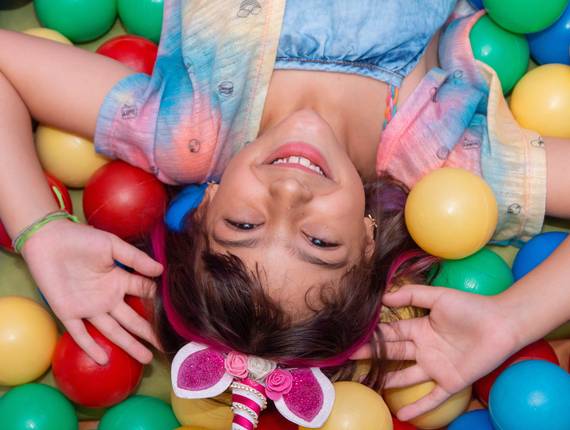 FESTAS de Mariana fez 8