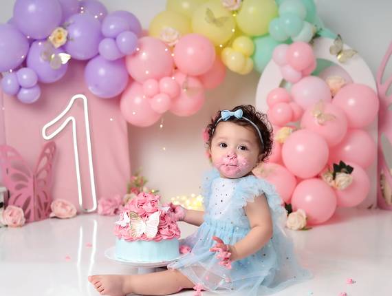 Smash the Cake de Destruindo o bolo com Ester