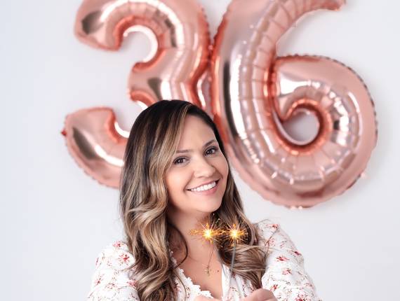 Aniversários de Bia 36 anos