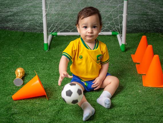 CRIANÇAS  de COPA DO MUNDO RYAN
