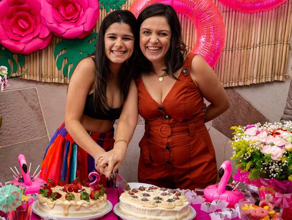 ANIVERSÁRIOS de NIVER DEBBY & NATÁLIA