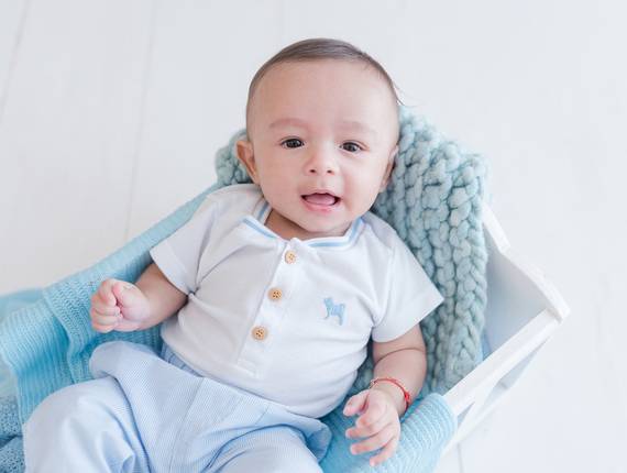 Acompanhamento do bebê de Acompanhamento Dom 3 meses