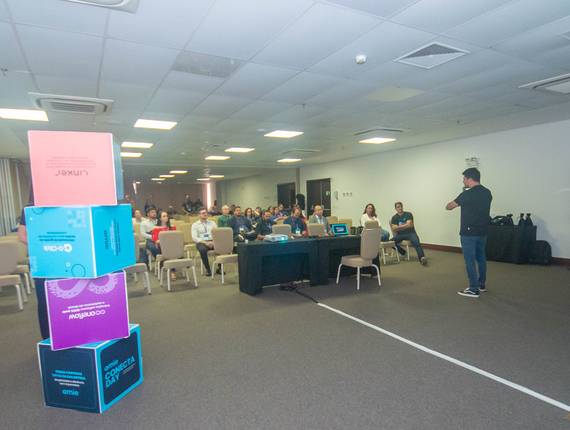 Eventos corporativos de Evento corporativo Conecta Day Omie - Hotel Luzeiros / Recife-PE