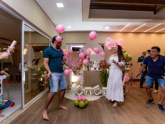 Gestante de Chá Revelação Rafaela e Faues