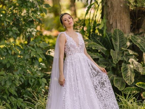 Noivas de Vestido Marline com Capa