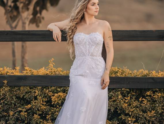 Noivas de Vestido Mira