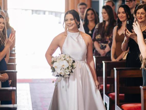 Minhas noivas de Rebeca Gasparoto