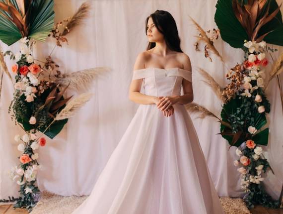Noivas de Vestido Livia